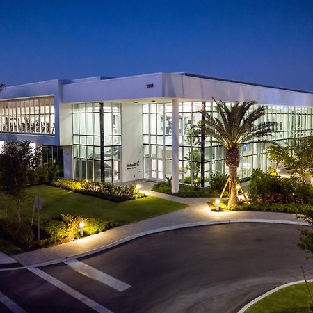 Innovation Hotel Naples Park Luaran gambar